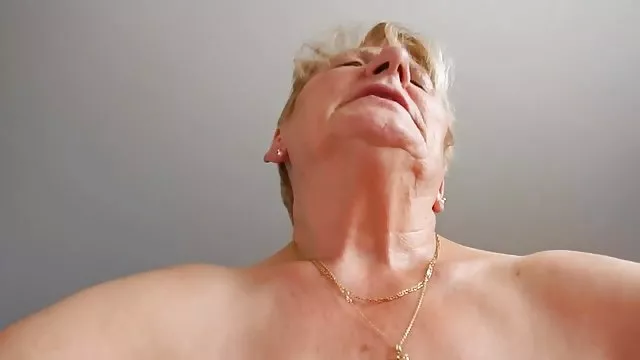 XXX hiçbir kayıt G yasli sikis