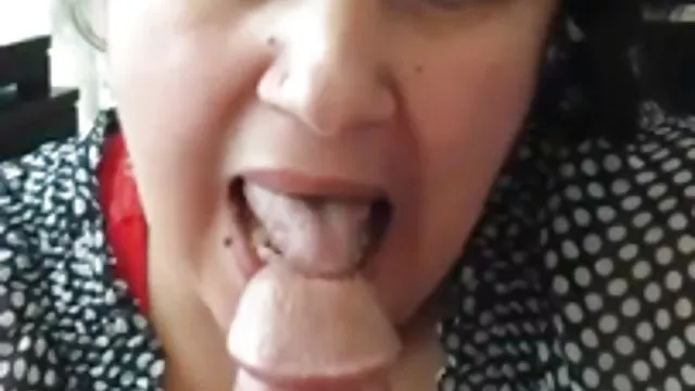 XXX hiçbir kayıt İki vahşi bir sikis i arzu ile fuck siyah bir köpek geliştirdi