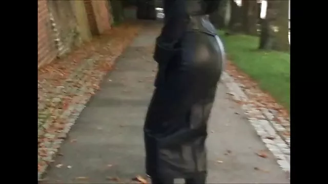 XXX hiçbir kayıt Kısa saçlı Alman MİLF paylaşmak için bir araçtır tayt sikis
