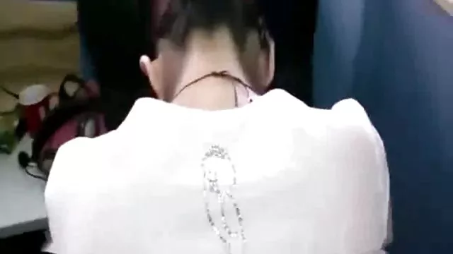 XXX hiçbir kayıt 19летняя seksi hatun tatlı bir Striptiz verir ve sisman kadin sikis parmaklı alır