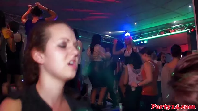 XXX hiçbir kayıt Büyük sıcak eşek desi teyze genç adam 8 full sikis izle dakika ile becerdin